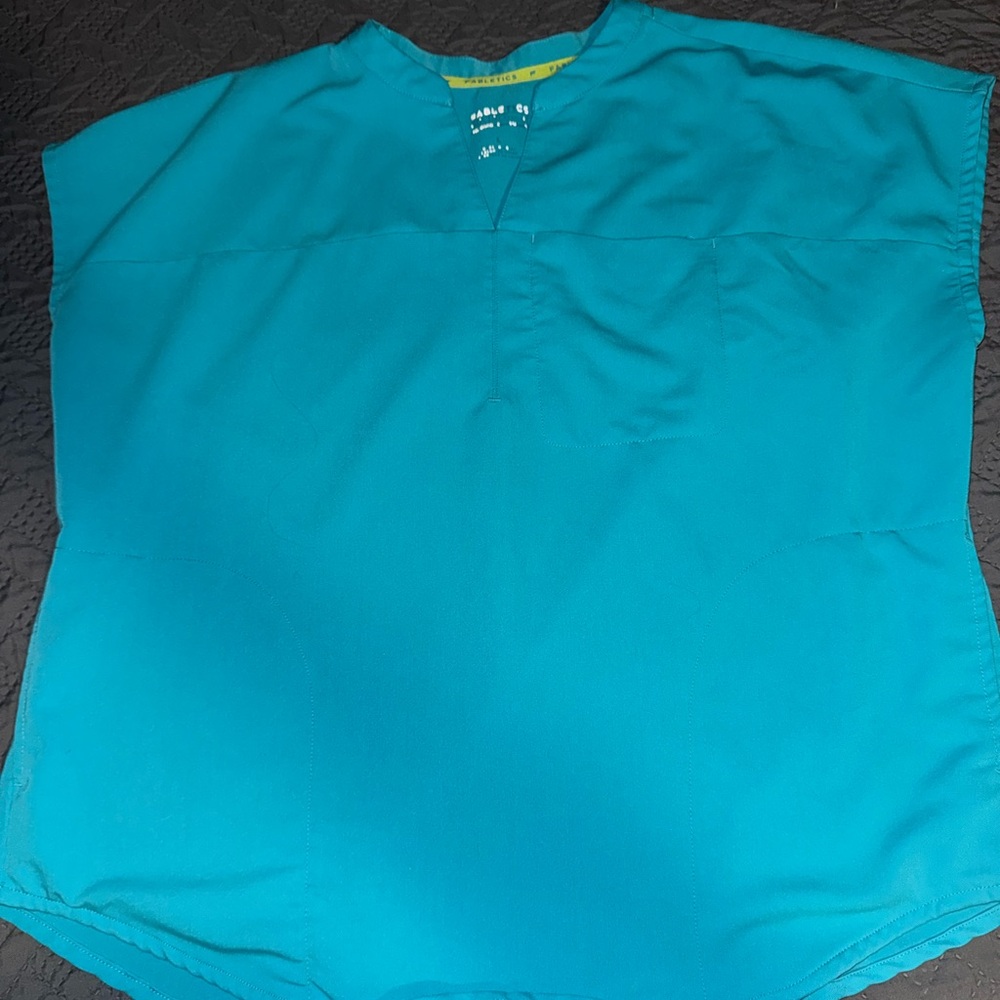 Fabletics Electric Teal Evolve Scrub Top